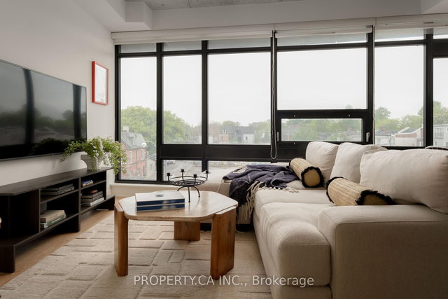 307 - 1239 Dundas Street W