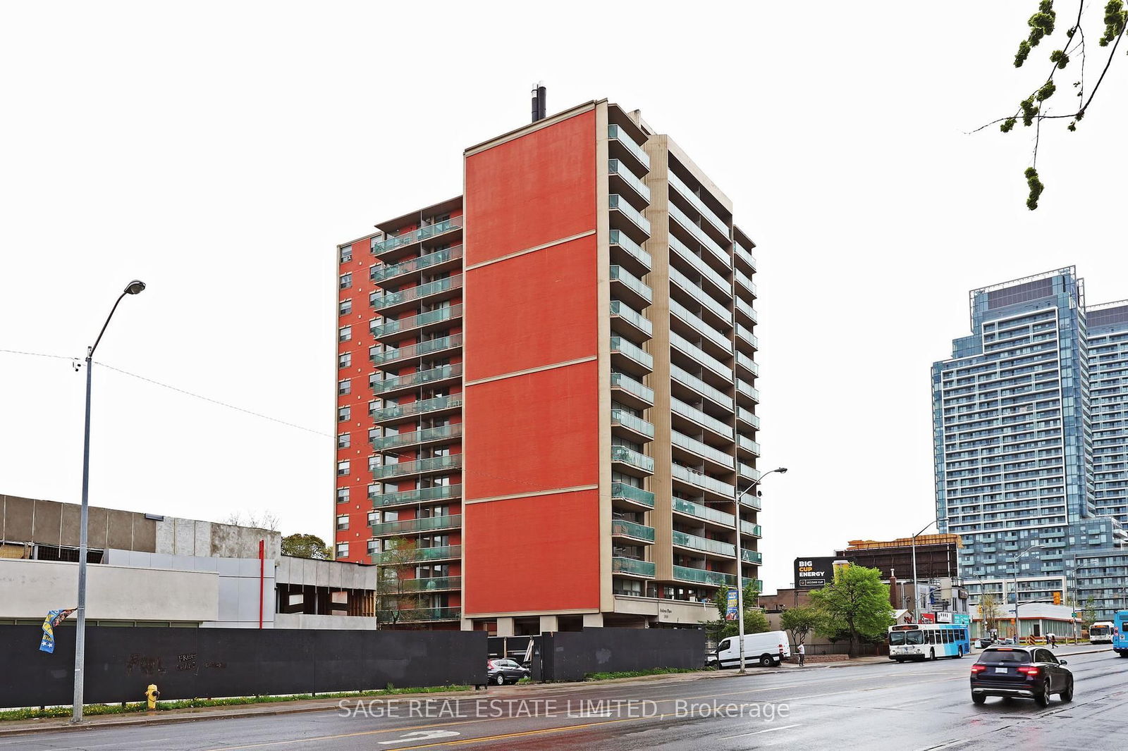 Listing Image 0