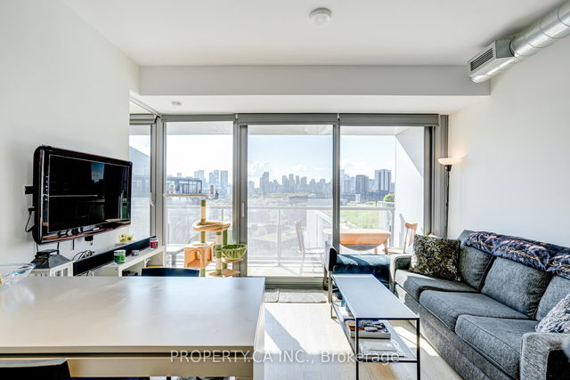 1302 - 170 Bayview Avenue