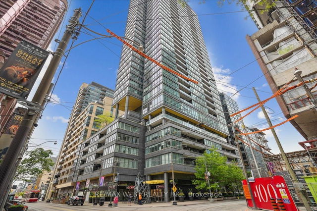 1106 - 8 Charlotte Street