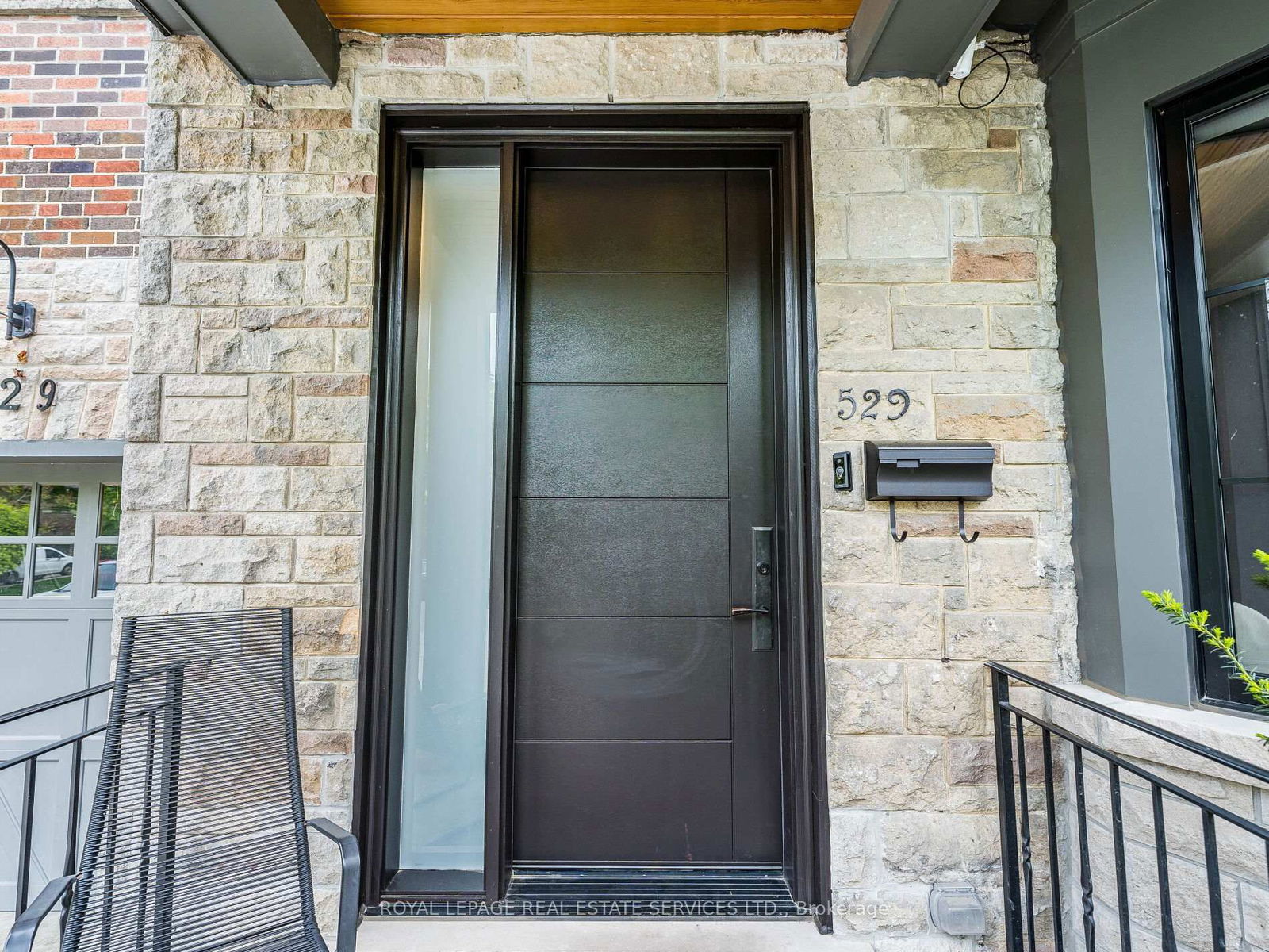 Detached House for sale at 529 Briar Hill Avenue, Toronto, Forest Hill North, M5N 1N1 - MLS: C12182017