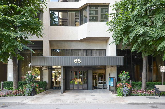 3110 - 65 Harbour Square