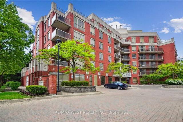 203 - 800 Sheppard Avenue