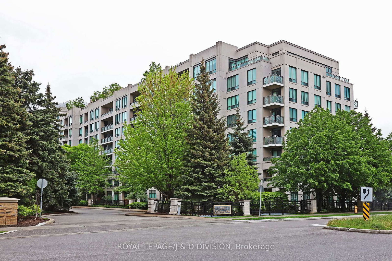 Listing Image 0