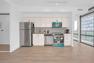 Unit #2808 — 832 Bay St, Toronto - Bay Street Corridor image-0-3