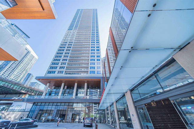 1010 - 17 Bathurst Street