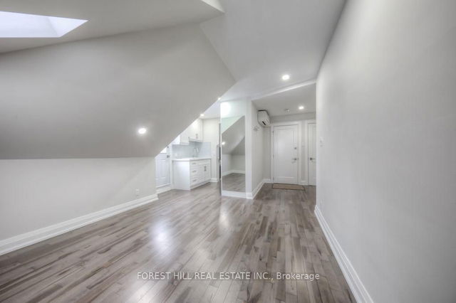 #3 - 1747 Bathurst Street
