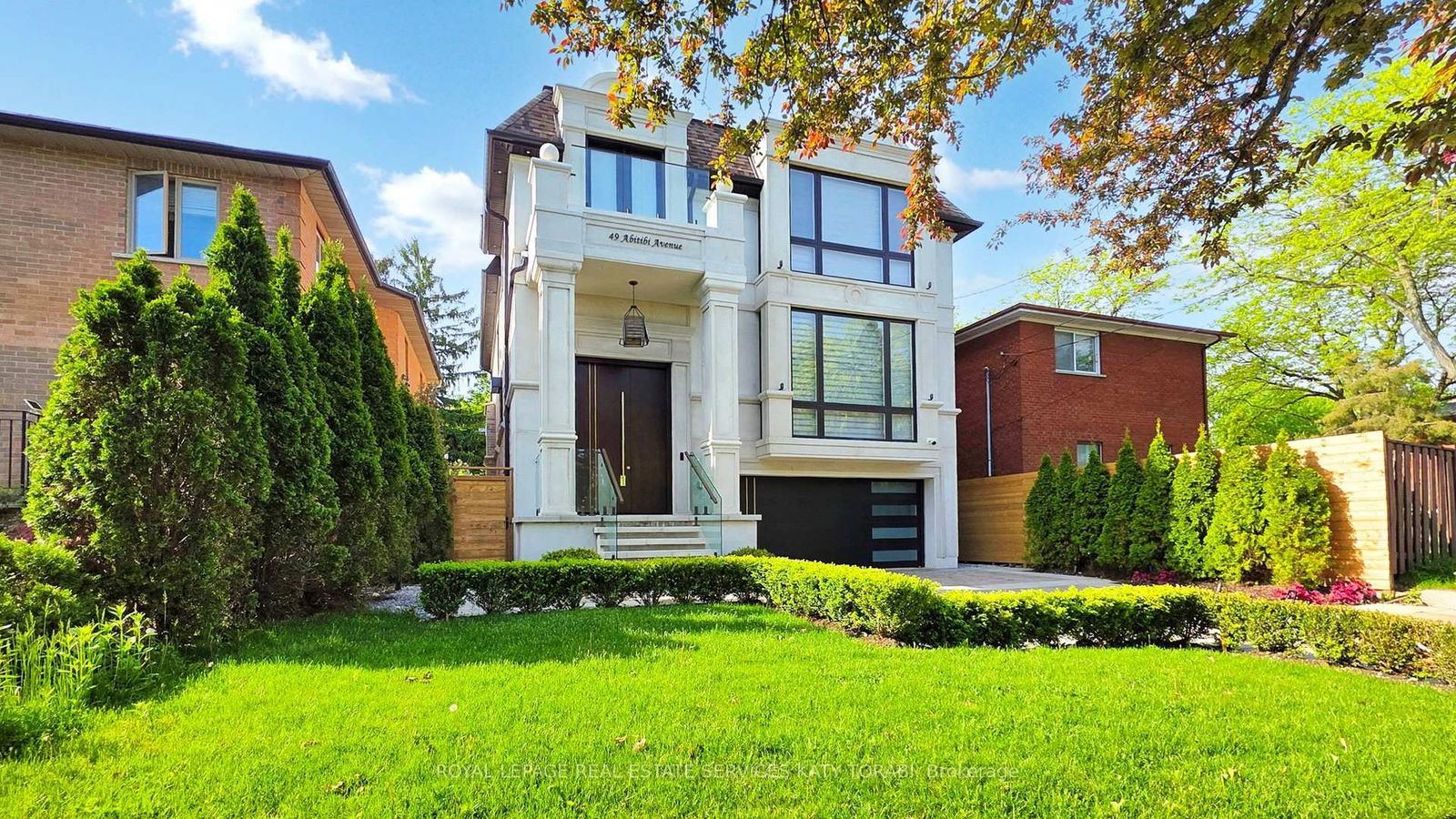 Detached House for sale at 49 Abitibi Avenue, Toronto, Newtonbrook East, M2M 2V3 - MLS: C12182580