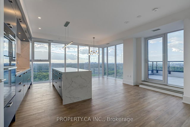 3003 - 10 Inn On The Park Drive