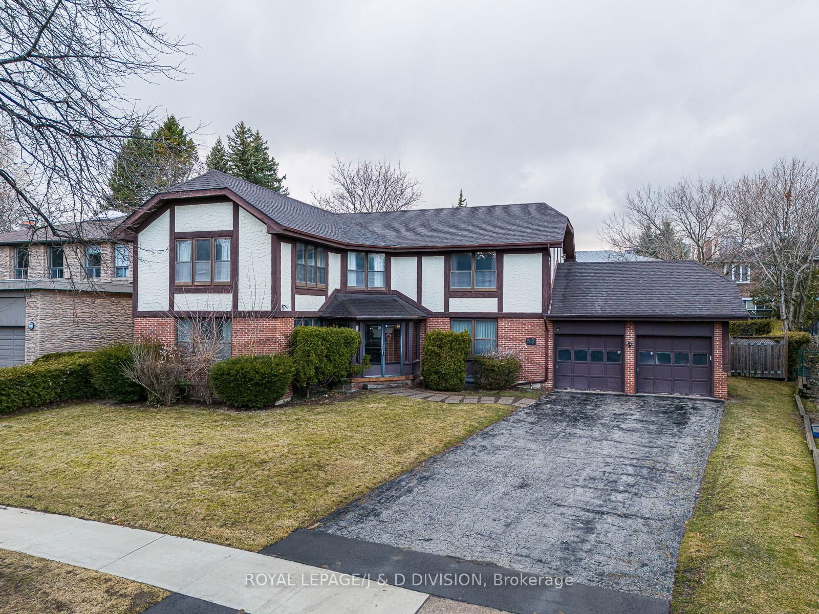 Detached House for sale at 59 Mellowood Drive, Toronto, St. Andrew-Windfields, M2L 2E4 - MLS: C12182666