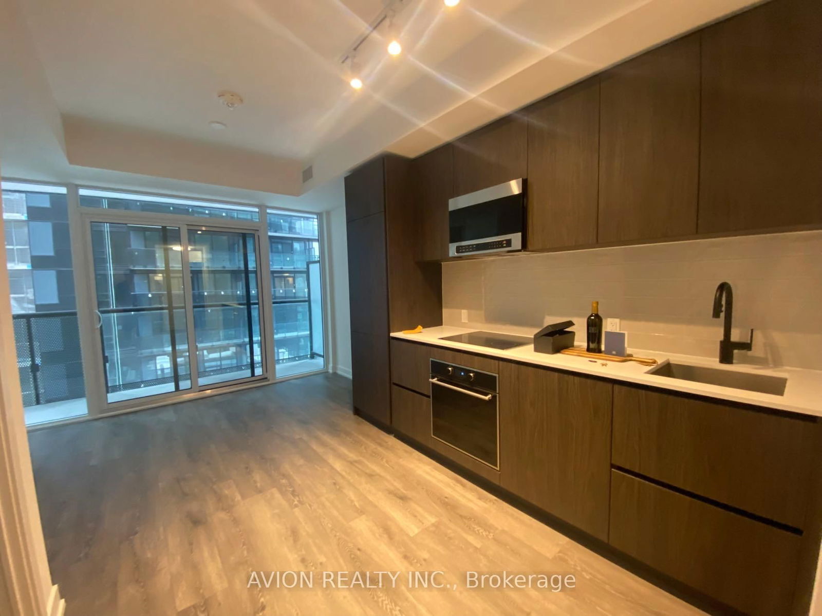 Condo for lease at 1206-127 Broadway Avenue, Toronto, Mount Pleasant West, M4P 1V4 - MLS: C12182873