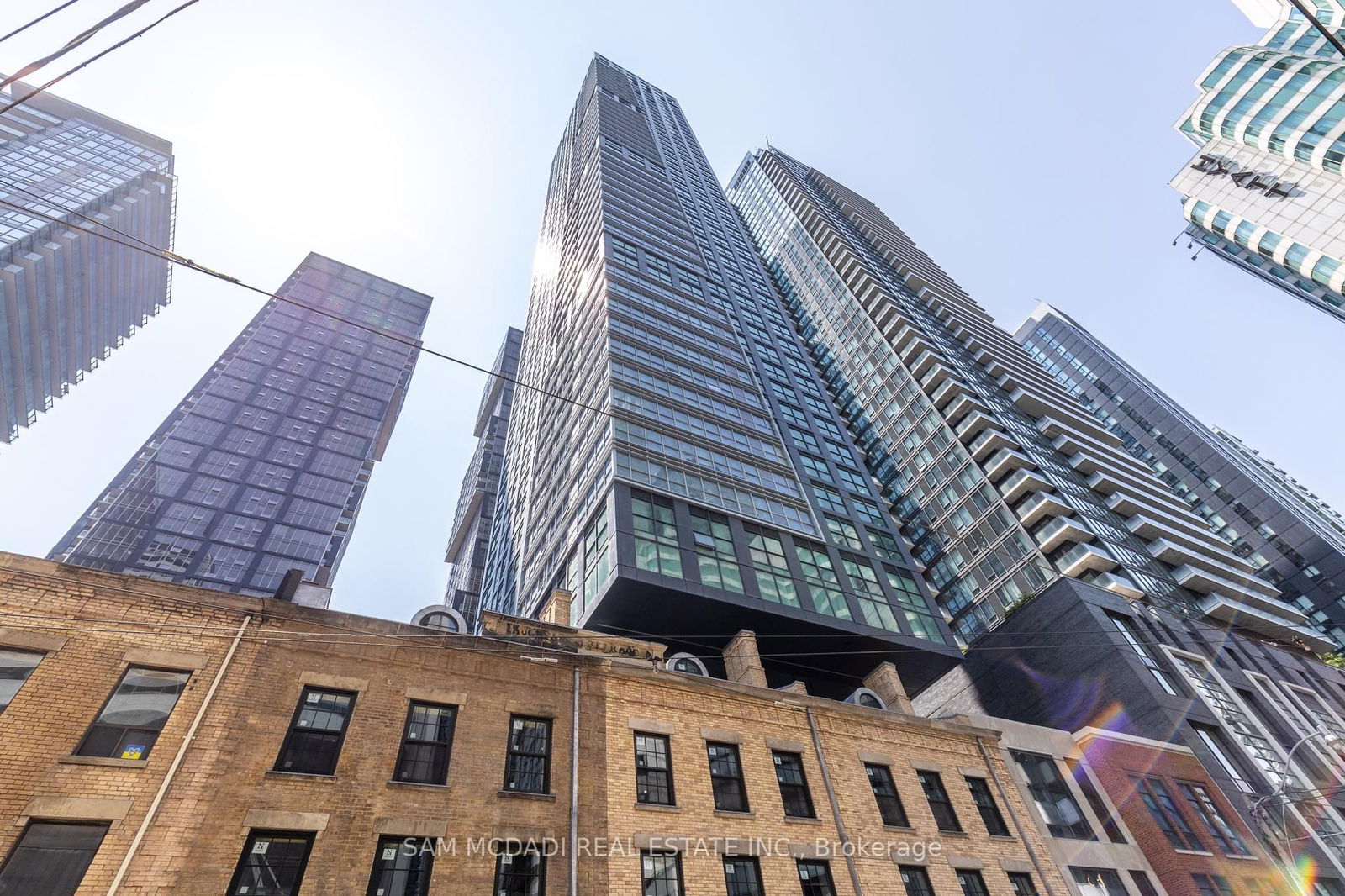 Condo for lease at 602-327 King Street, Toronto, Waterfront Communities C1, M5V 1J5 - MLS: C12183048