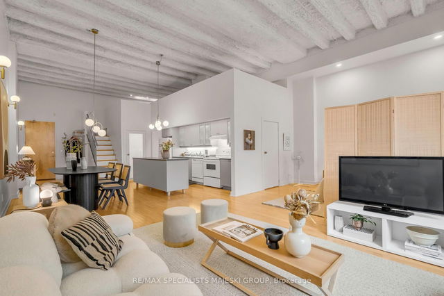 206 - 21 Nassau Street