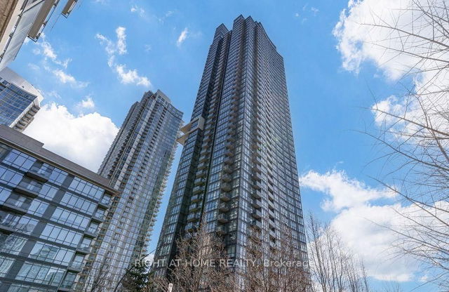607 - 11 Brunel Court