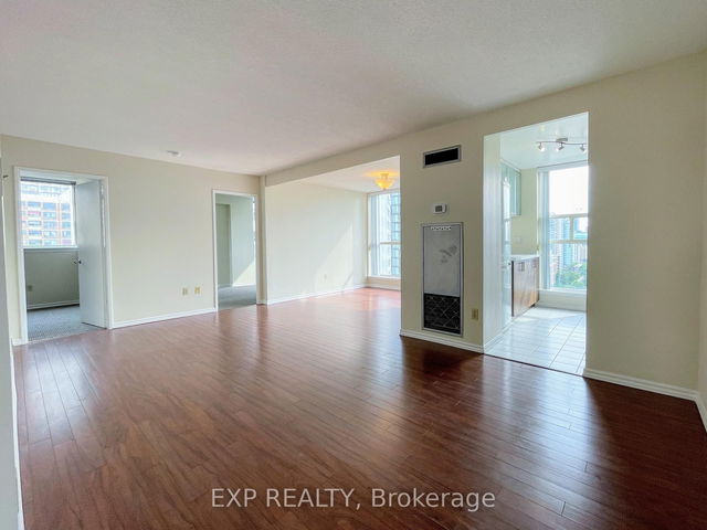 1802 - 1055 Bay Street