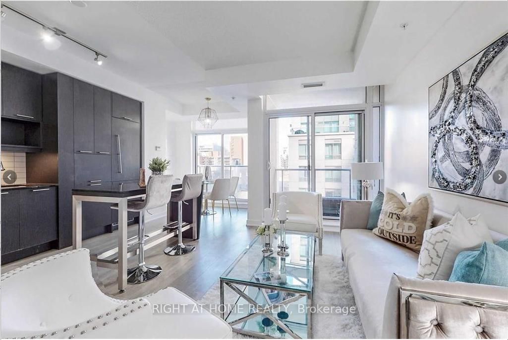 Condo for lease at 602-199 Richmond Street, Toronto, Waterfront Communities C1, M5V 0H4 - MLS: C12183693