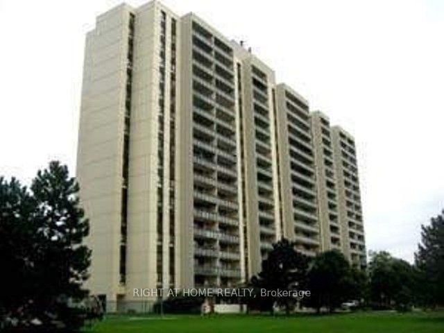 1606 - 260 Seneca Hill Drive