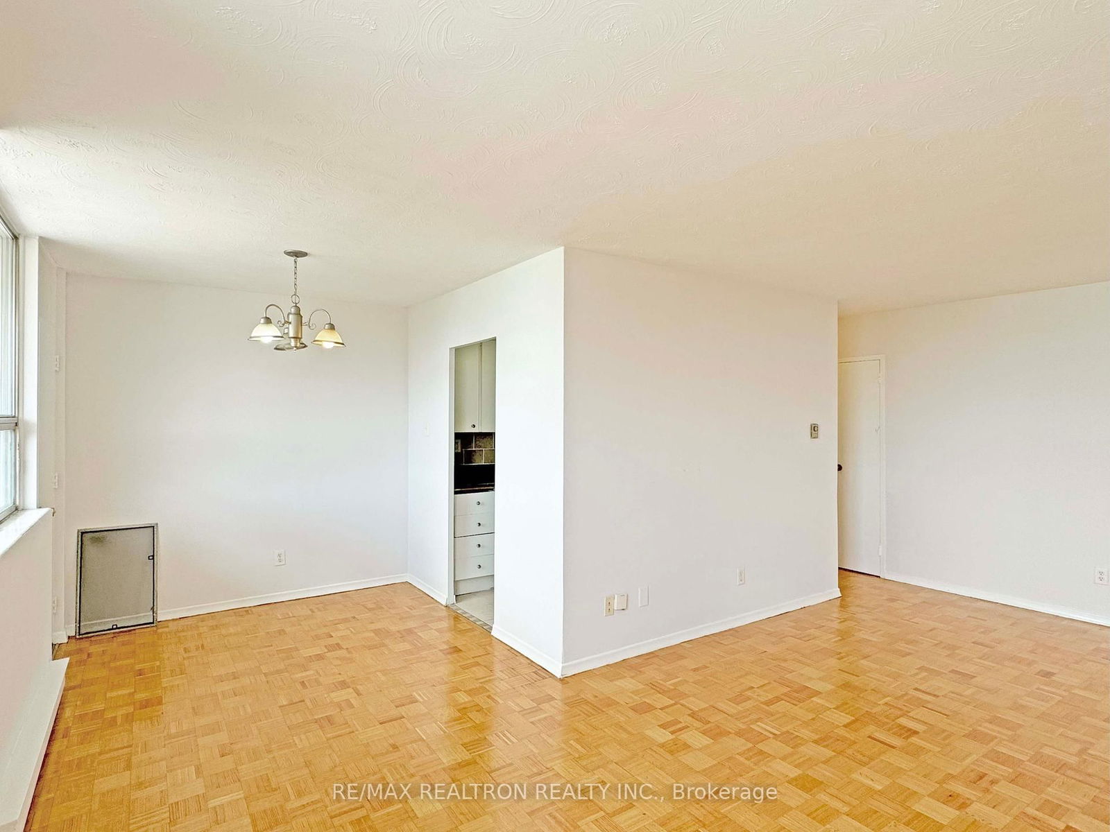 Condo for lease at 802-525 Eglinton Avenue, Toronto, Mount Pleasant East, M4P 2P6 - MLS: C12183752