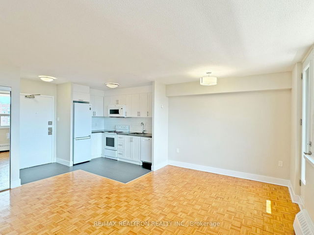 1108 - 1500 Bathurst Street