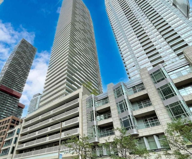 2903 - 2221 Yonge Street