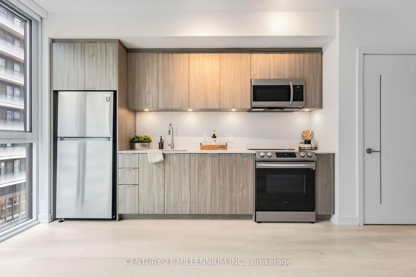 Condo for sale at 905-357 King Street, Toronto, Waterfront Communities C1, M5V 0S7 - MLS: C12183846