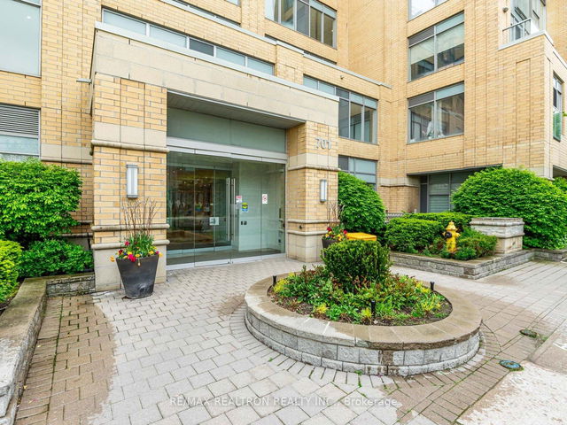105 - 701 Sheppard Avenue