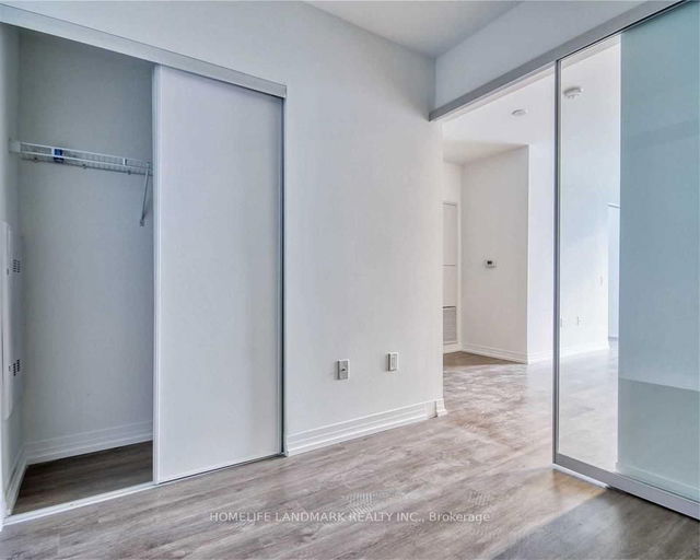 817 - 251 Jarvis Street