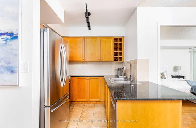 4203 - 210 Victoria Street