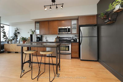 Unit 817 — 33 Mill St, Toronto - Waterfront Communities C8 image-0-4