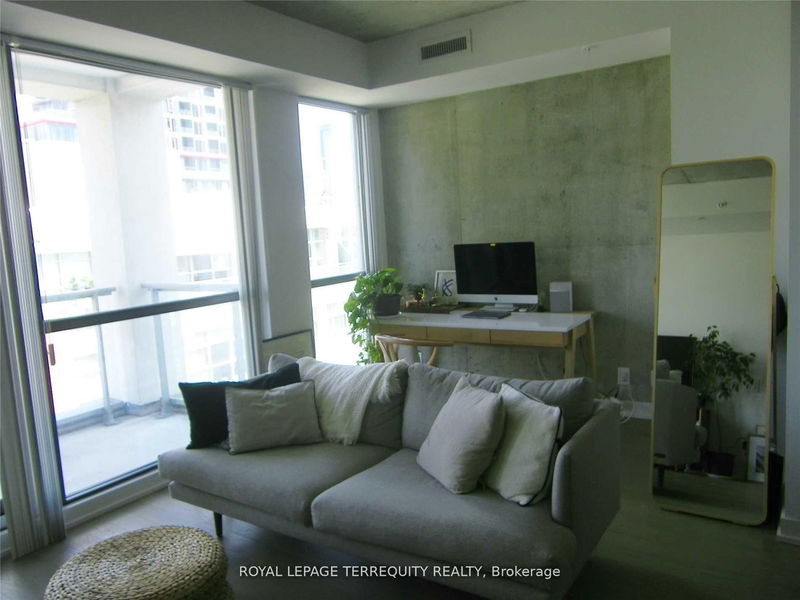 Room1