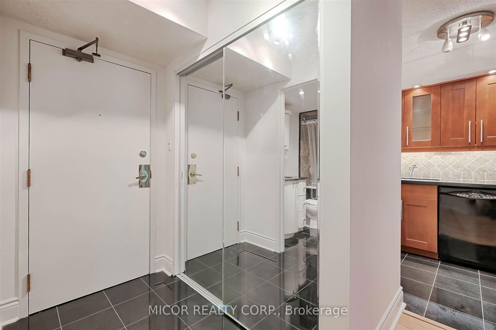 Condo for sale at 601-40 Scollard Street, Toronto, Annex, M5R 3S1 - MLS: C12184784