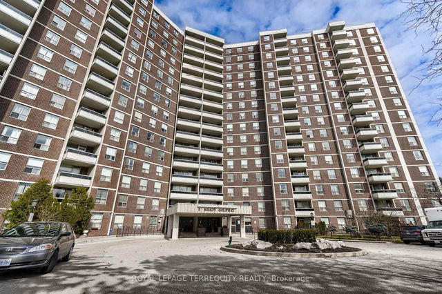 904 - 5 Shady Golfway