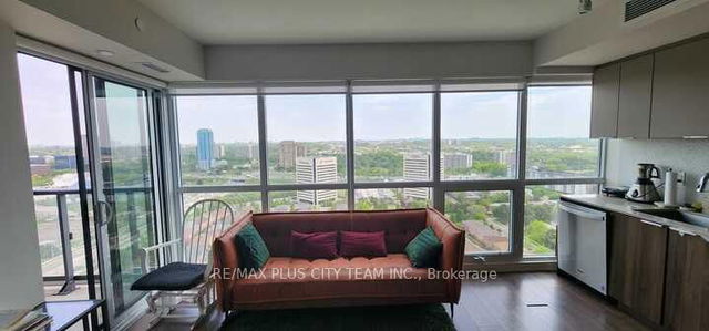 2805 - 2 Sonic Way