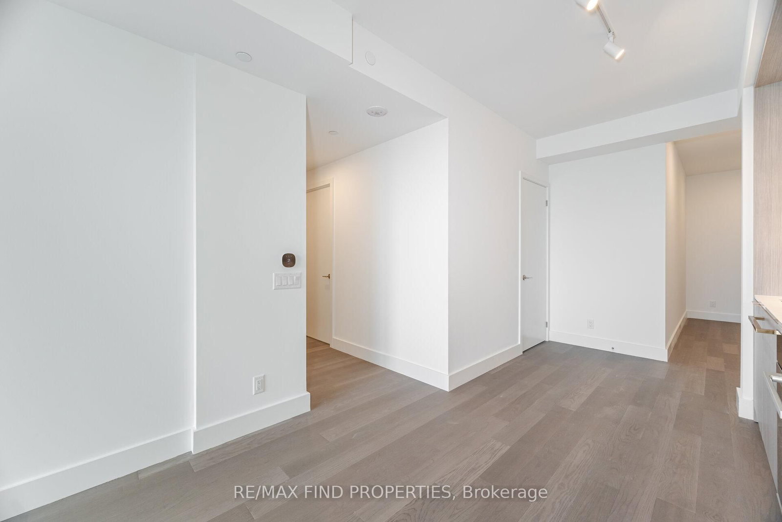 6 Greenbriar Road, Unit 910 - Photo 11