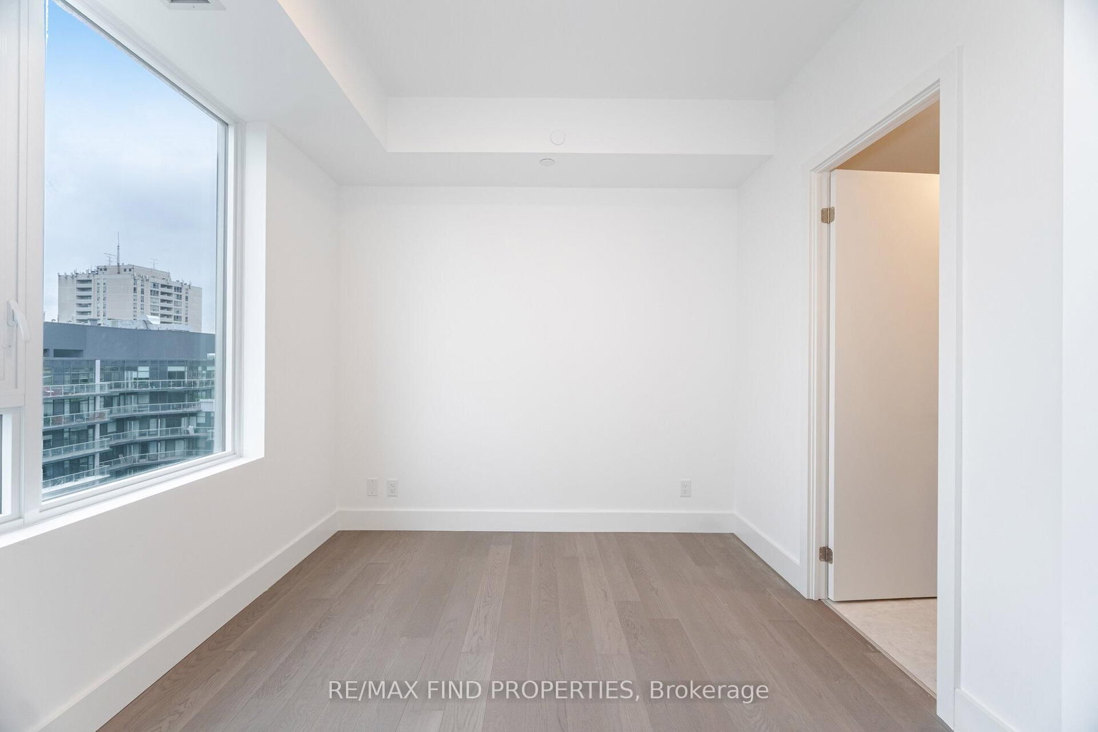 6 Greenbriar Road, Unit 910 - Photo 22
