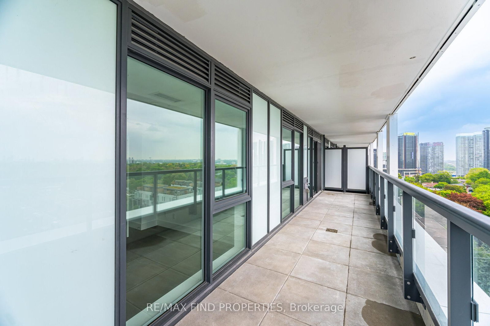 6 Greenbriar Road, Unit 910 - Photo 36