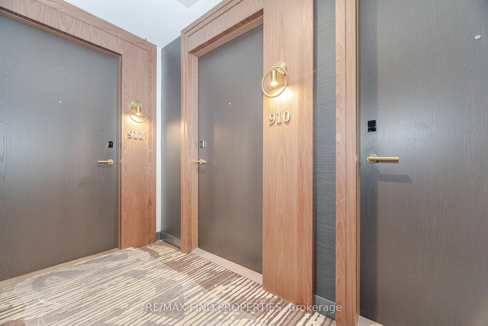 6 Greenbriar Road, Unit 910 - Photo 5