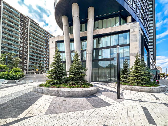 3415 - 585 Bloor Street