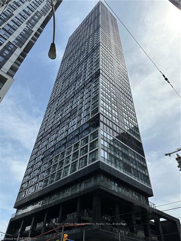 3909 - 181 Dundas Street