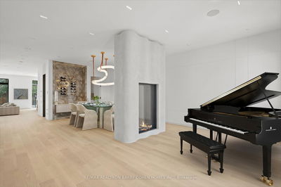 595 Broadway Ave, Toronto - Leaside image-0-2