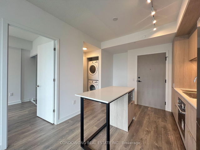 1109 - 130 River Street