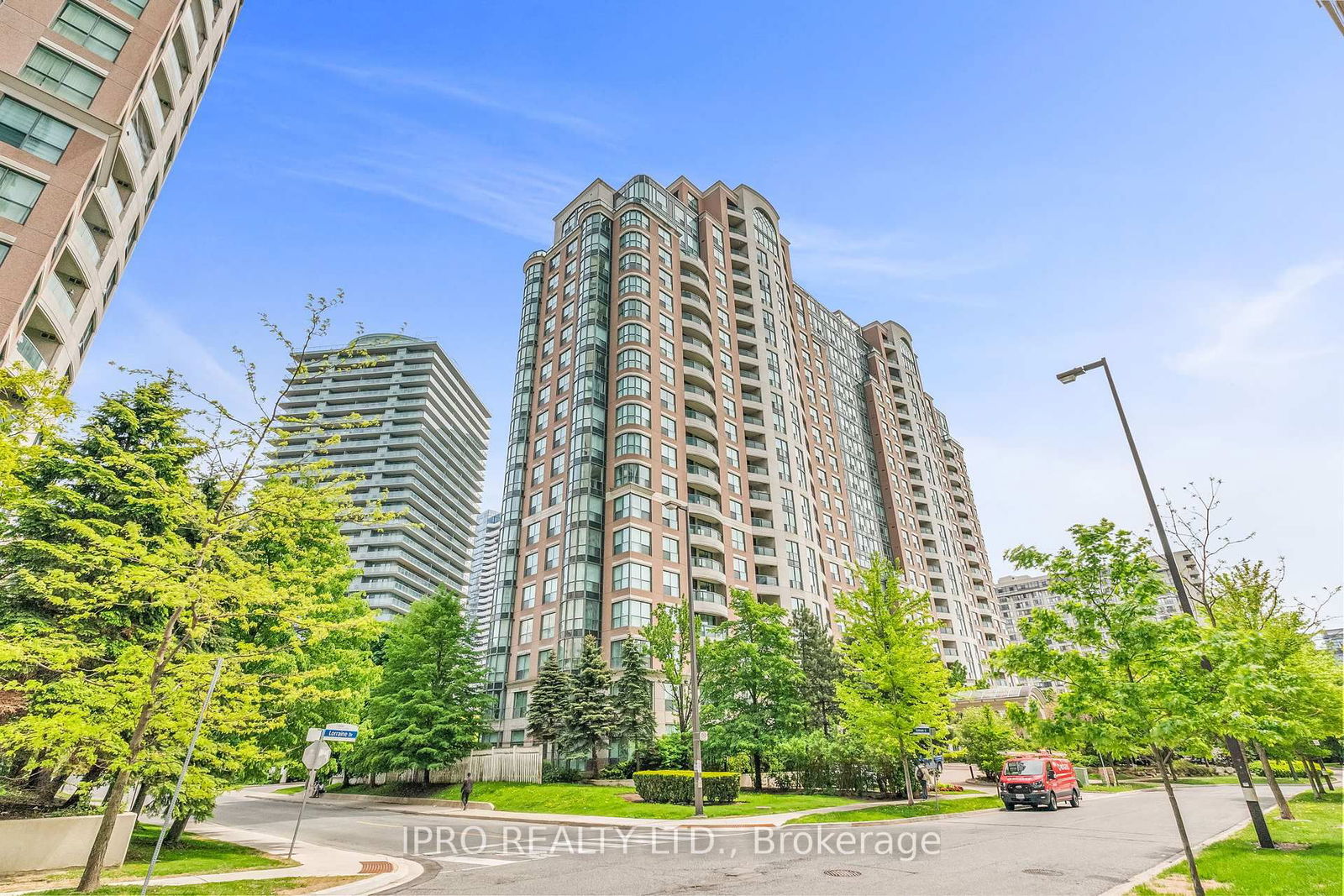 Condo for sale at 813-23 Lorraine Drive, Toronto, Willowdale West, M2N 6Z6 - MLS: C12185390