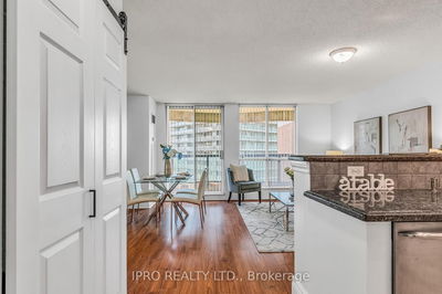 Unit 813 — 23 Lorraine Dr, Toronto - Willowdale West image-0-3
