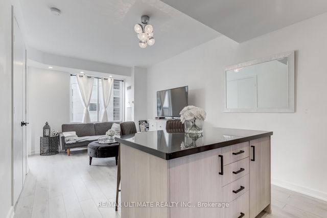 1814 - 85 Bloor Street