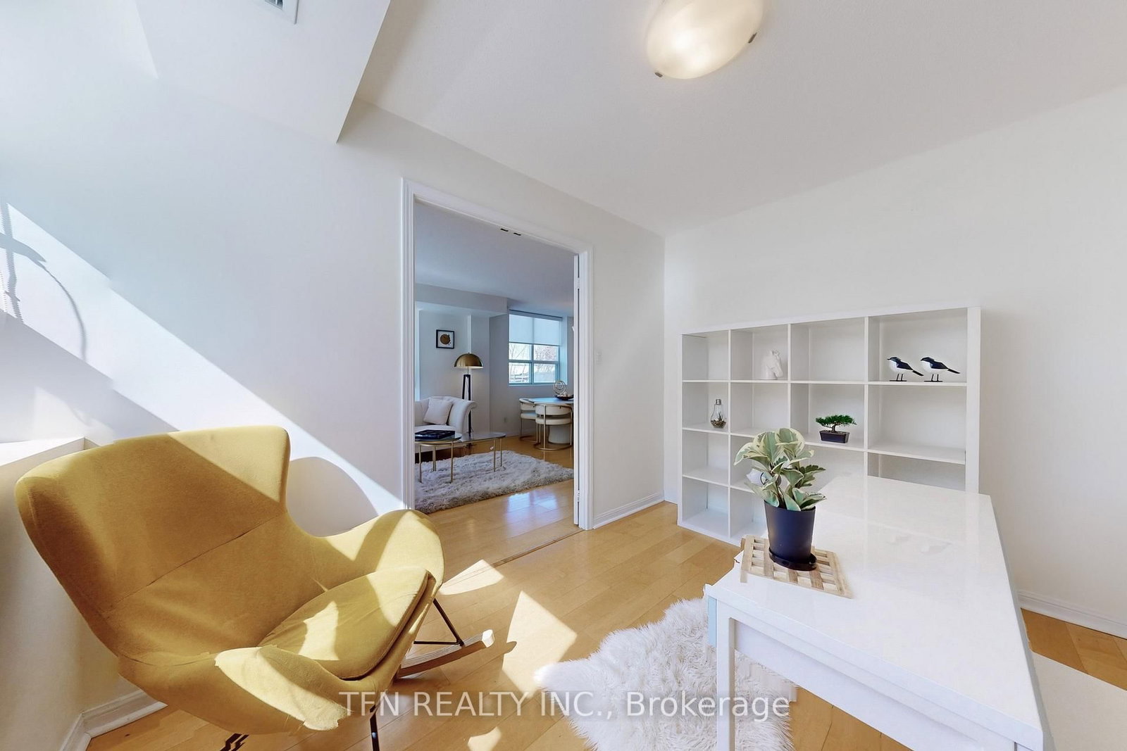 Listing Image 23