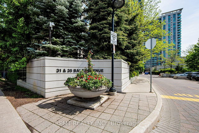 602 - 31 Bales Avenue