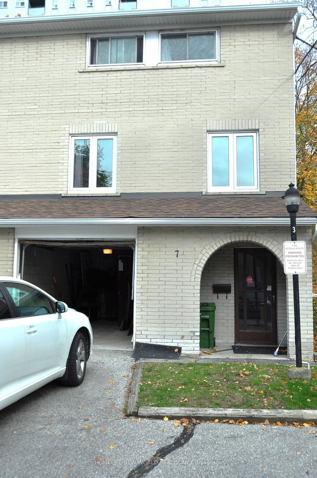 #7 - 95 Rameau Drive