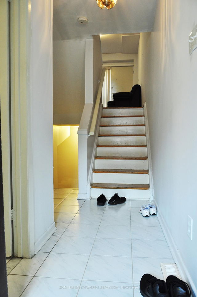#7 - 95 Rameau Drive