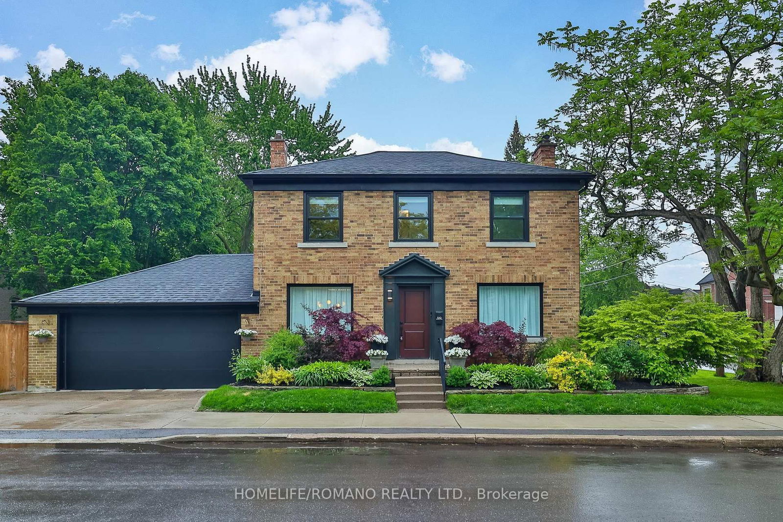 Detached House for sale at 542 Deloraine Avenue, Toronto, Bedford Park-Nortown, M5M 2C3 - MLS: C12185577