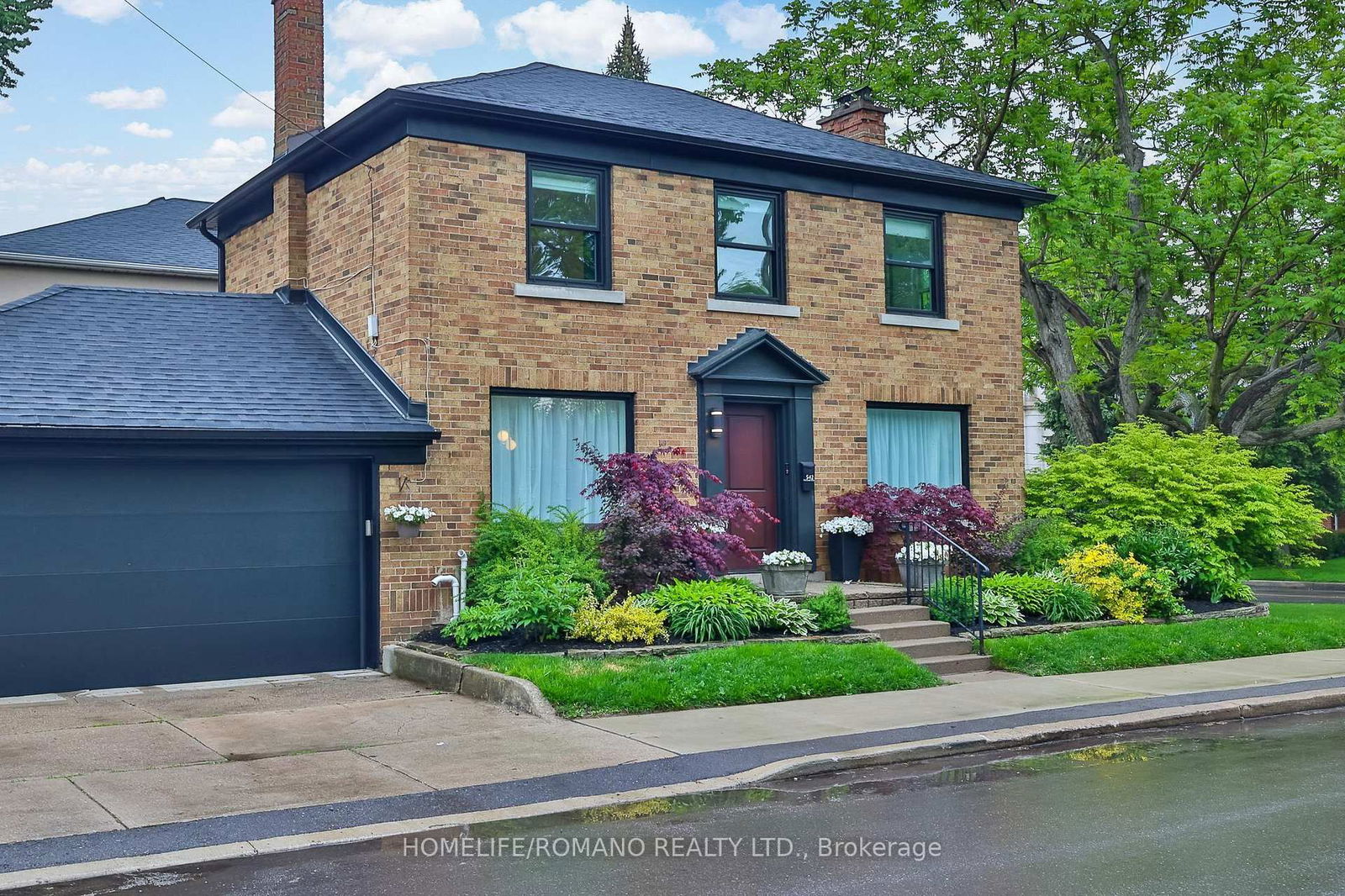 Detached House for sale at 542 Deloraine Avenue, Toronto, Bedford Park-Nortown, M5M 2C3 - MLS: C12185577